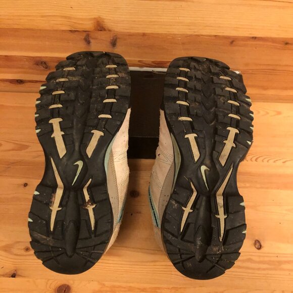 NIKE Women's Winter Hiking Boots waterproof leather ACG Lug Sole - Picture 9 of 12